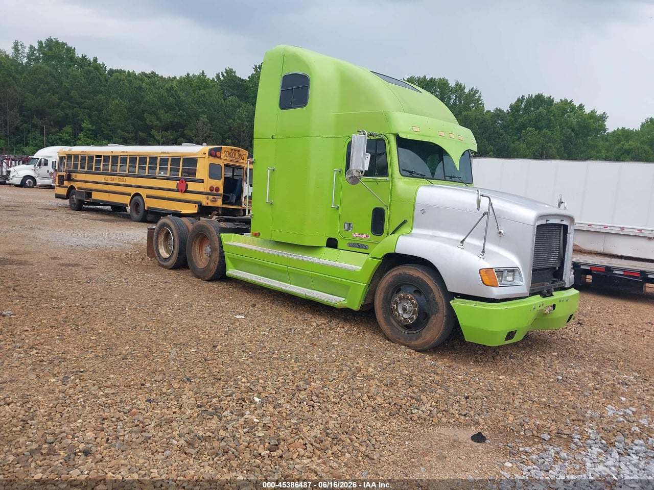 1FUYDZYB3TP****** · 1996 FREIGHTLINER CONVENTIONAL FLD120