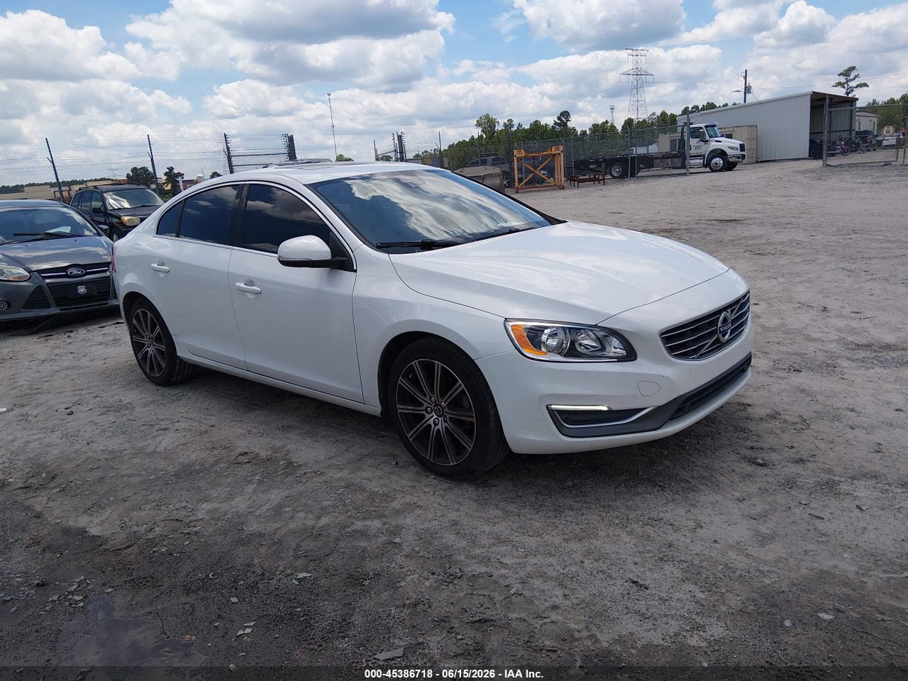 LYV402HK5JB****** · 2018 VOLVO S60 INSCRIPTION T5