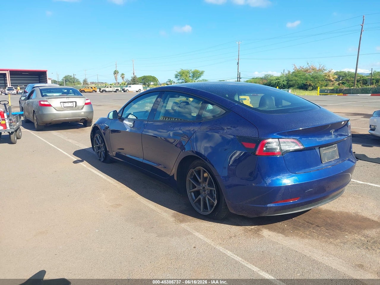 2023 TESLA MODEL 3 REAR-WHEEL DRIVE · 3/9
