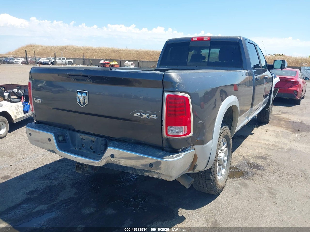2015 RAM 2500 LARAMIE · 4/11