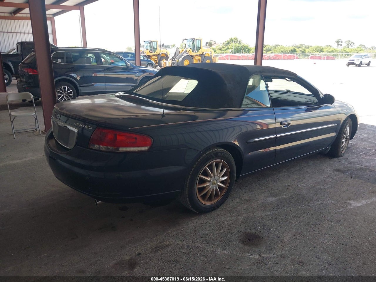 2002 CHRYSLER SEBRING LIMITED · 4/11
