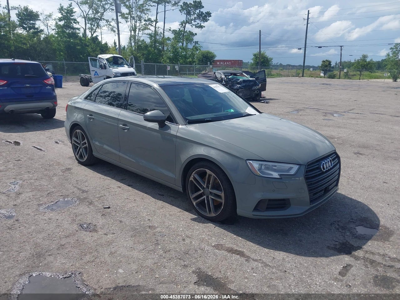 WAUAUGFF6LA****** · 2020 AUDI A3 PREMIUM 40 TFSI FRONT-WHEEL DRIVE S TRONIC