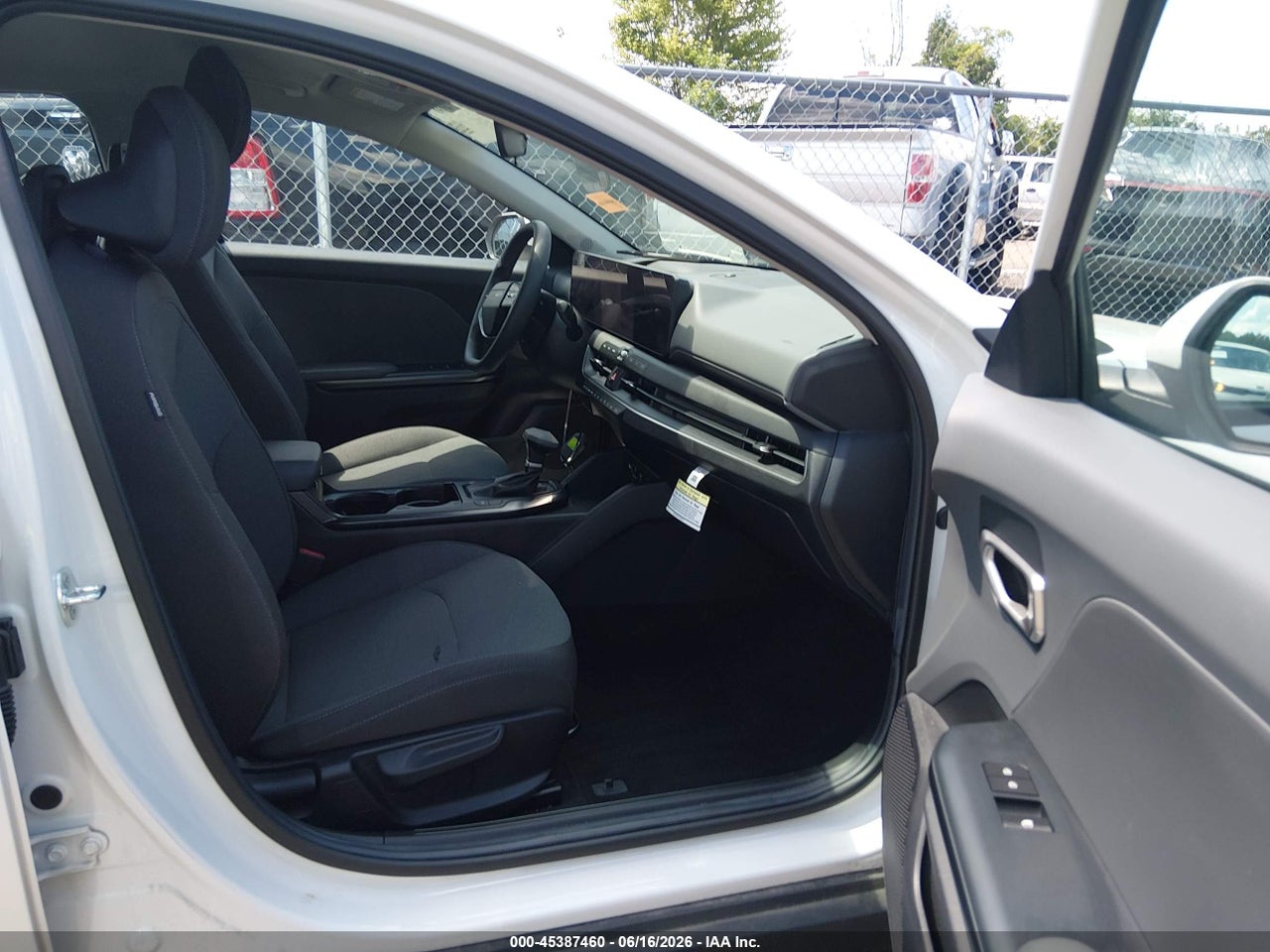 2025 KIA K4 LXS · 5/11
