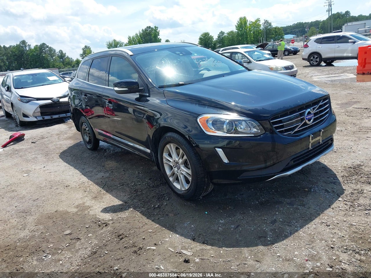 YV4612RM1F2****** · 2015 VOLVO XC60 T5 PLATINUM
