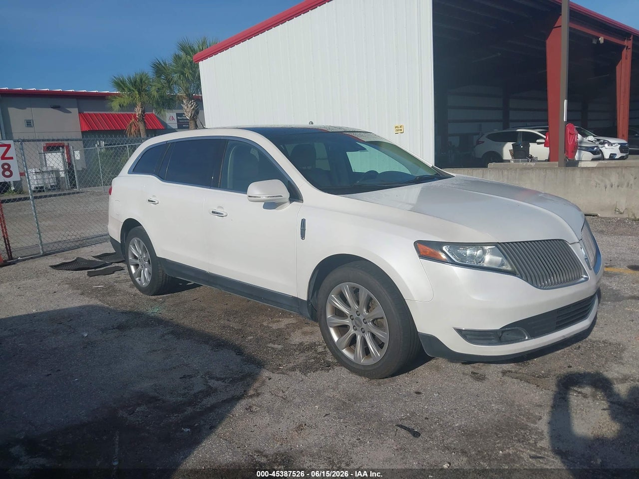 2LMHJ5FK5GB****** · 2016 LINCOLN MKT