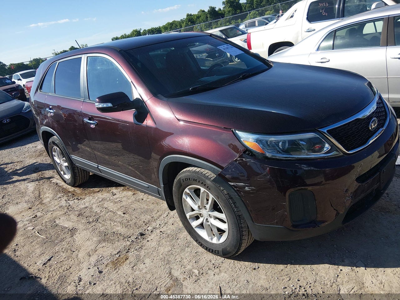 5XYKT3A60FG****** · 2015 KIA SORENTO LX