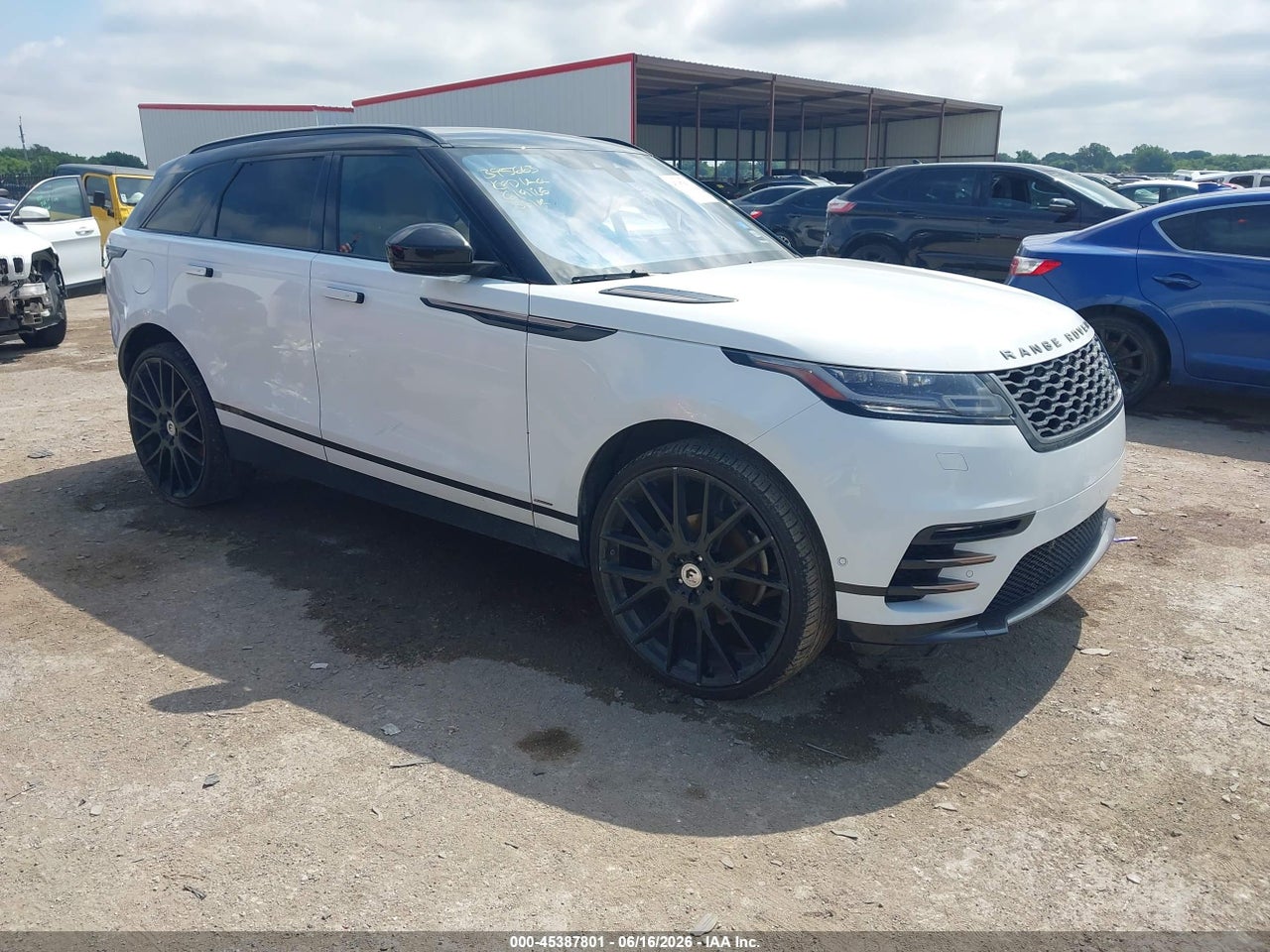 SALYL2EXXKA****** · 2019 LAND ROVER RANGE ROVER VELAR P250 R-DYNAMIC SE