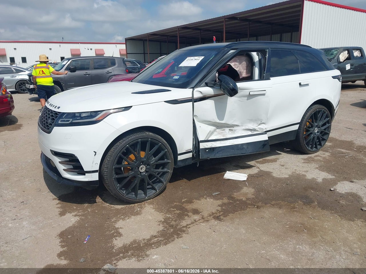 2019 LAND ROVER RANGE ROVER VELAR P250 R-DYNAMIC SE · 2/11