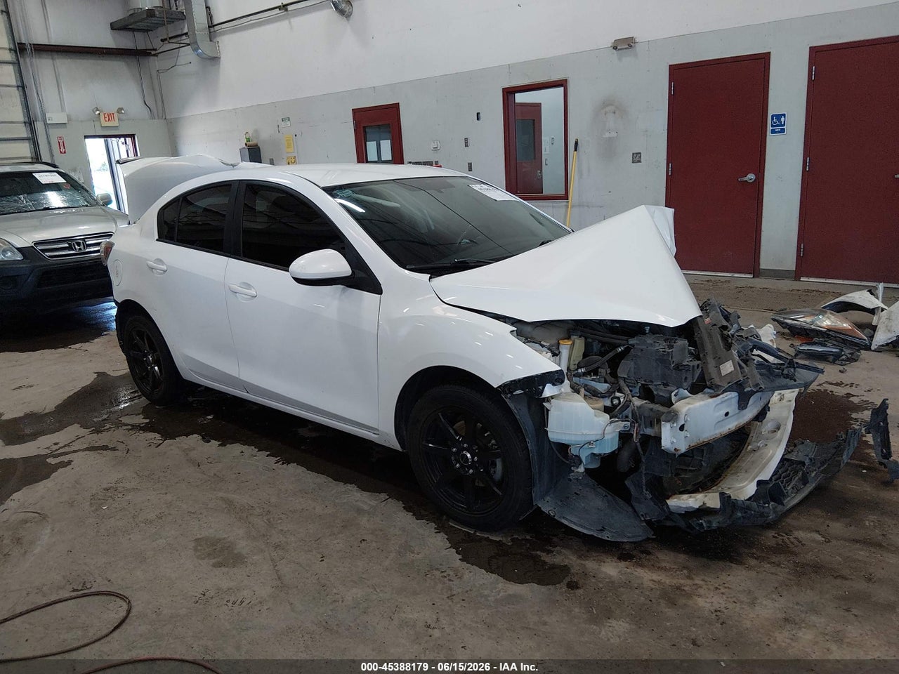 JM1BL1UP8D1****** · 2013 MAZDA MAZDA3 I SPORT