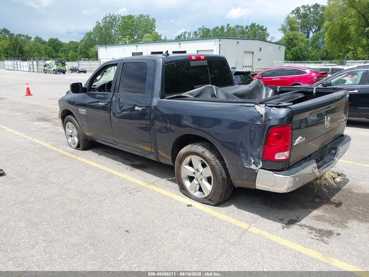 2017 RAM 1500 BIG HORN  4X4 5'7 BOX · 3/11