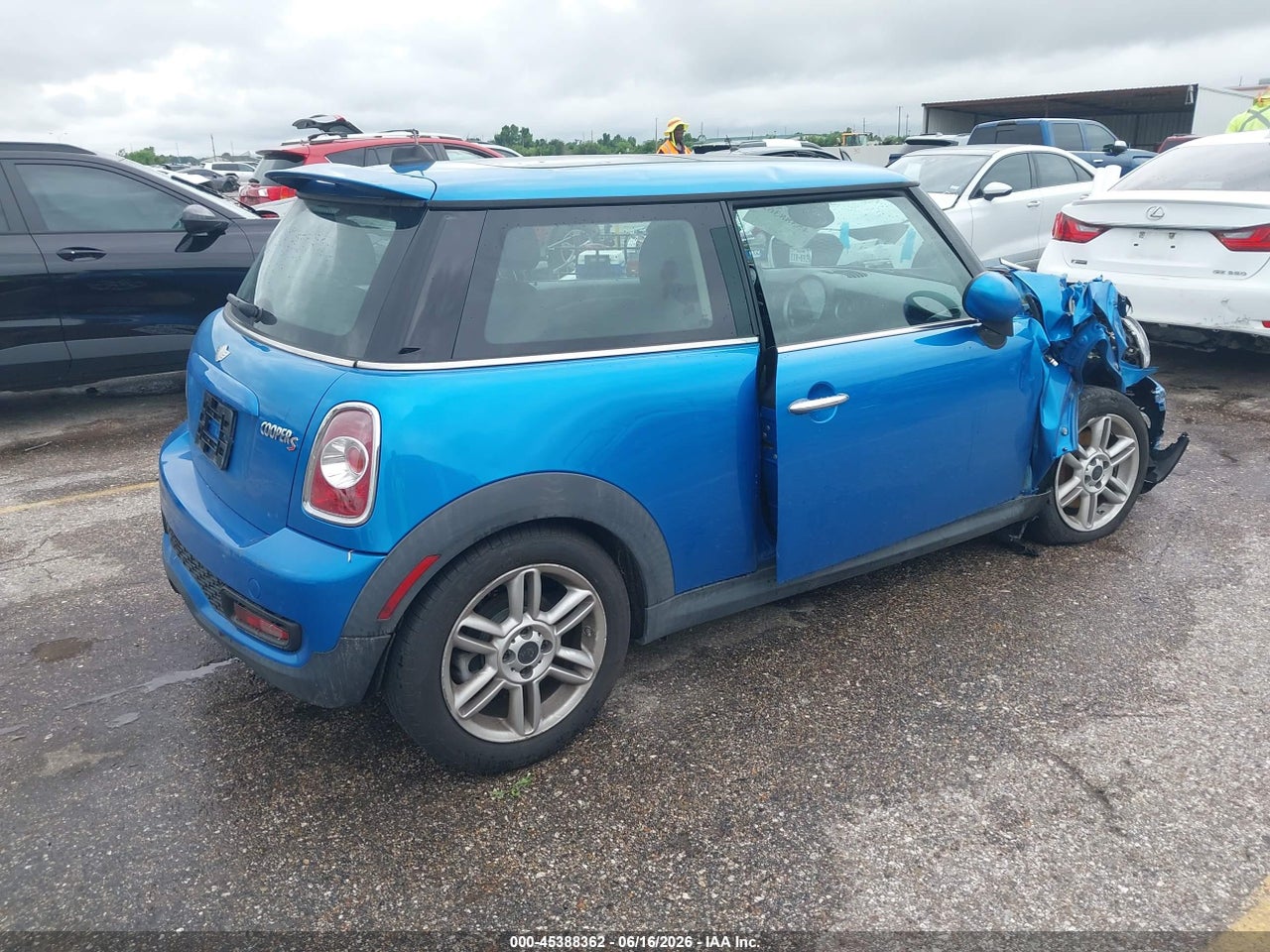 2011 MINI COOPER S   · 4/11
