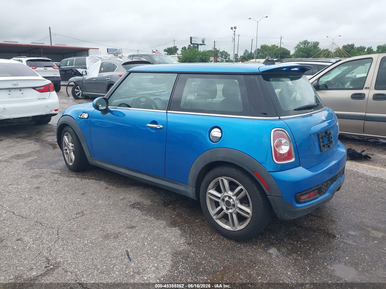 2011 MINI COOPER S   · 3/11