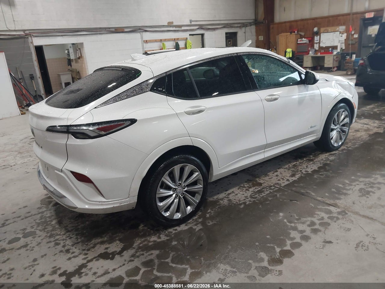 2025 BUICK ENVISTA AVENIR FWD · 4/11