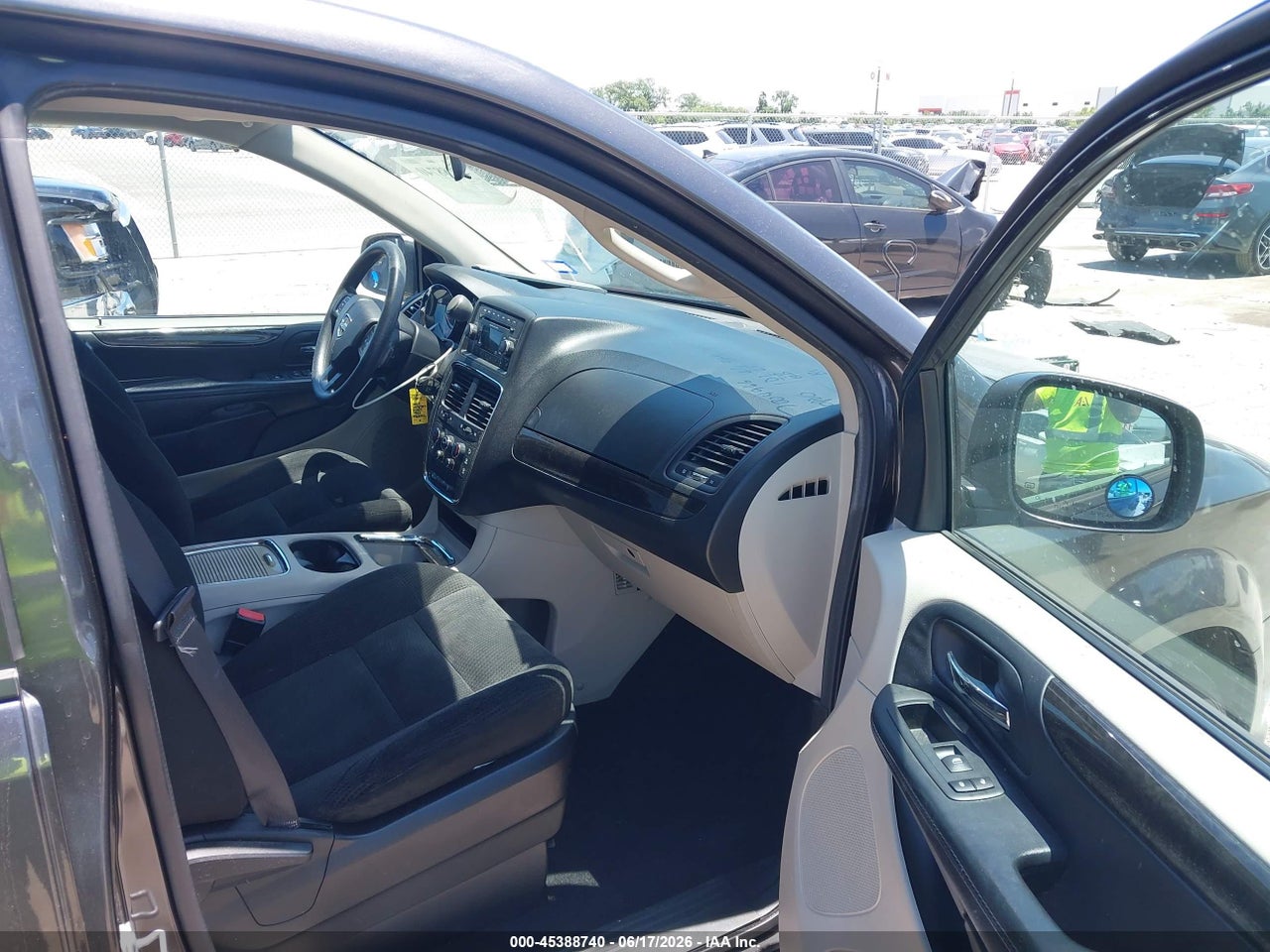 2016 DODGE GRAND CARAVAN SXT · 5/10