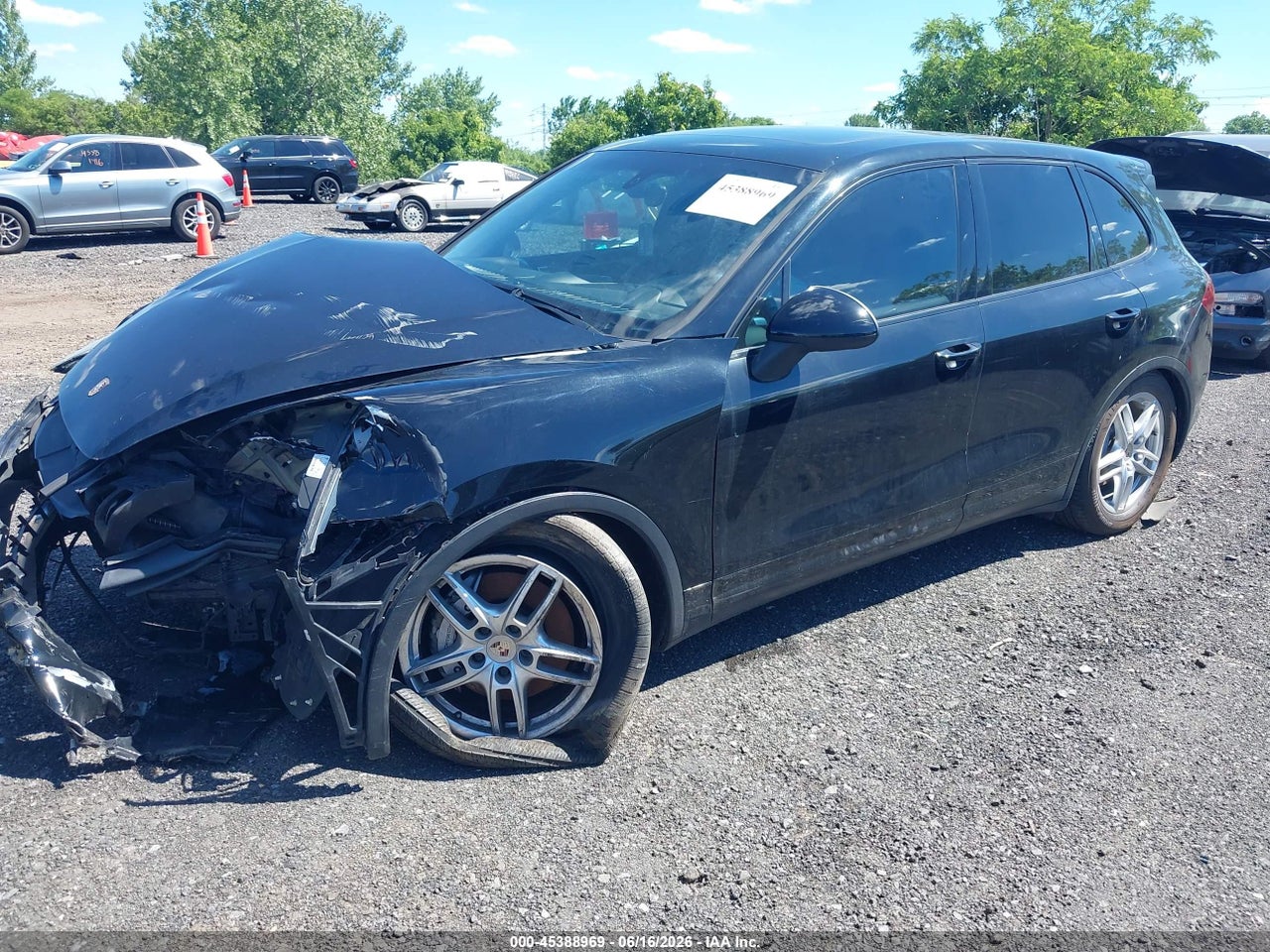 2013 PORSCHE CAYENNE S · 2/10