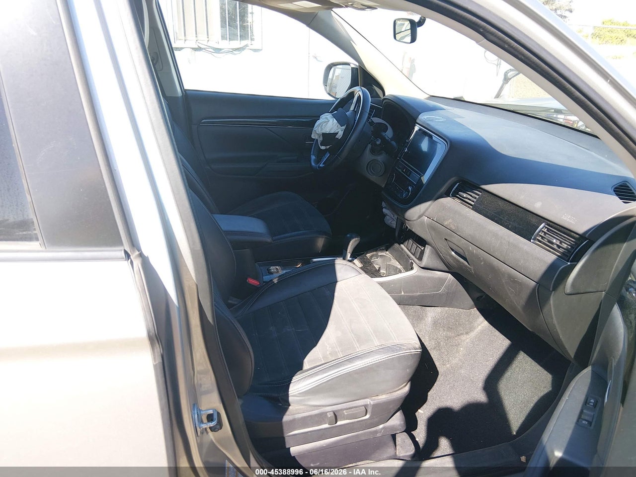 2019 MITSUBISHI OUTLANDER SE · 5/11