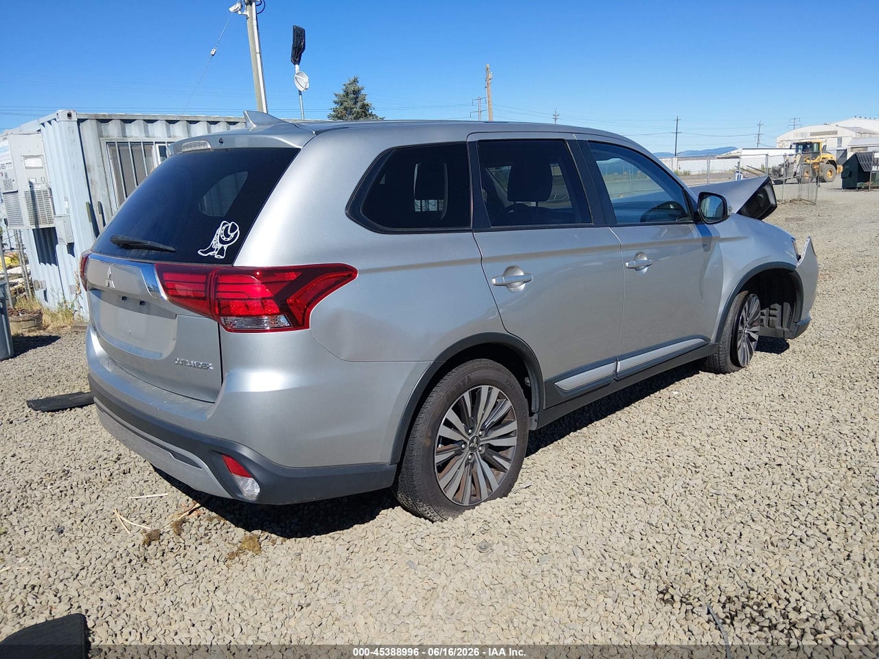 2019 MITSUBISHI OUTLANDER SE · 4/11