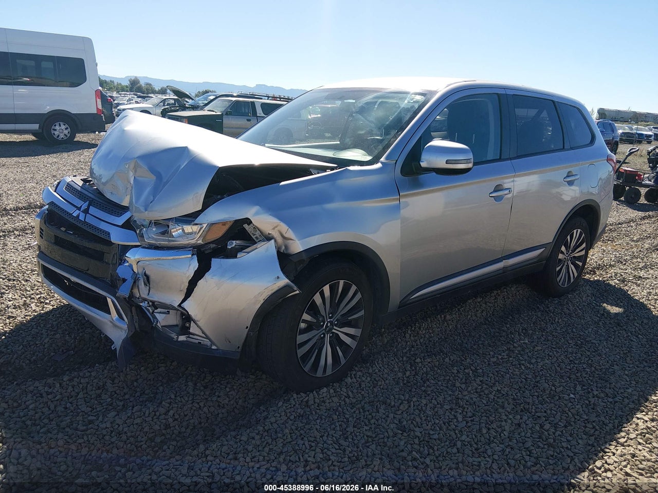 2019 MITSUBISHI OUTLANDER SE · 2/11