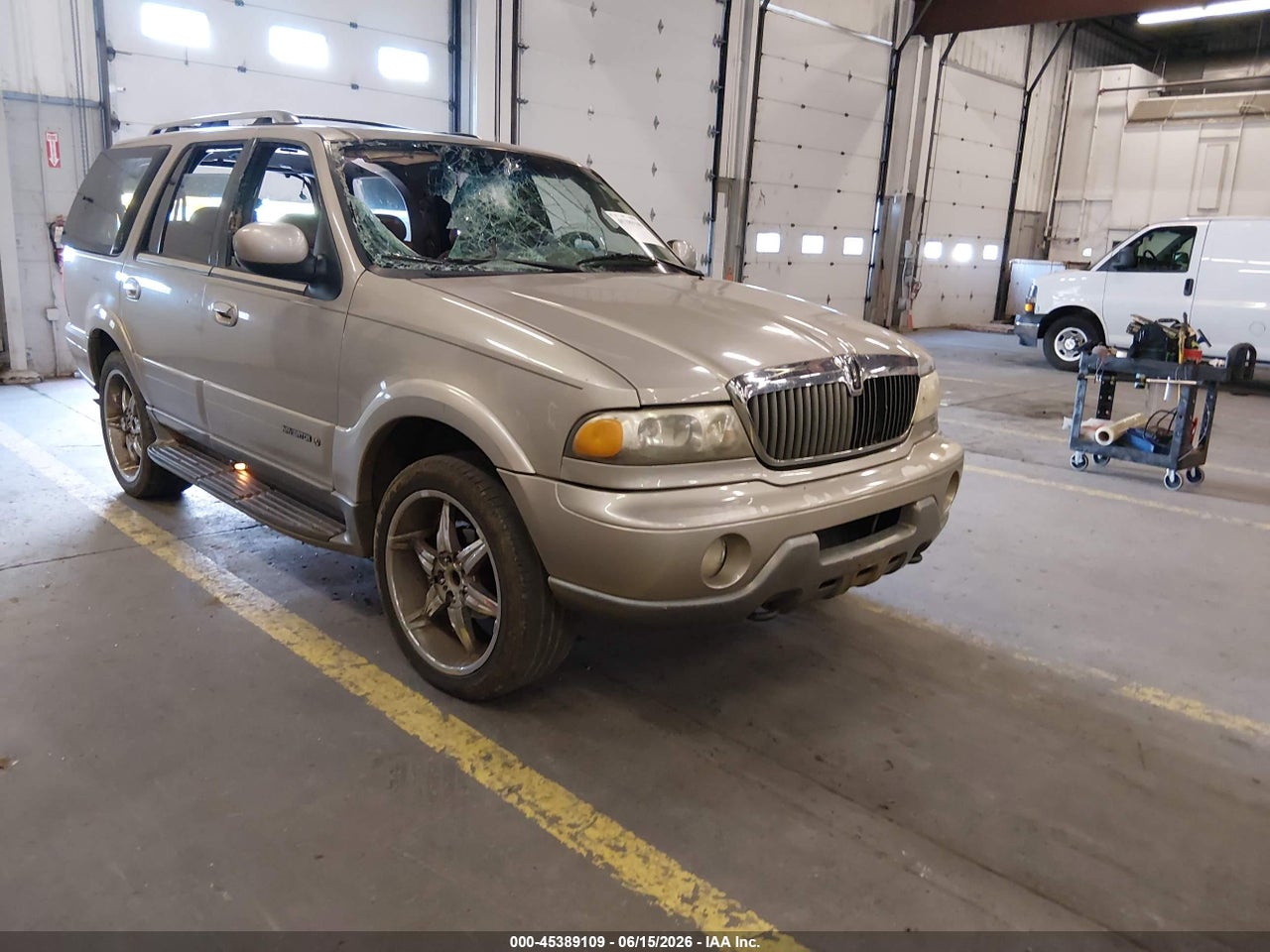 5LMFU28R31L****** · 2001 LINCOLN NAVIGATOR