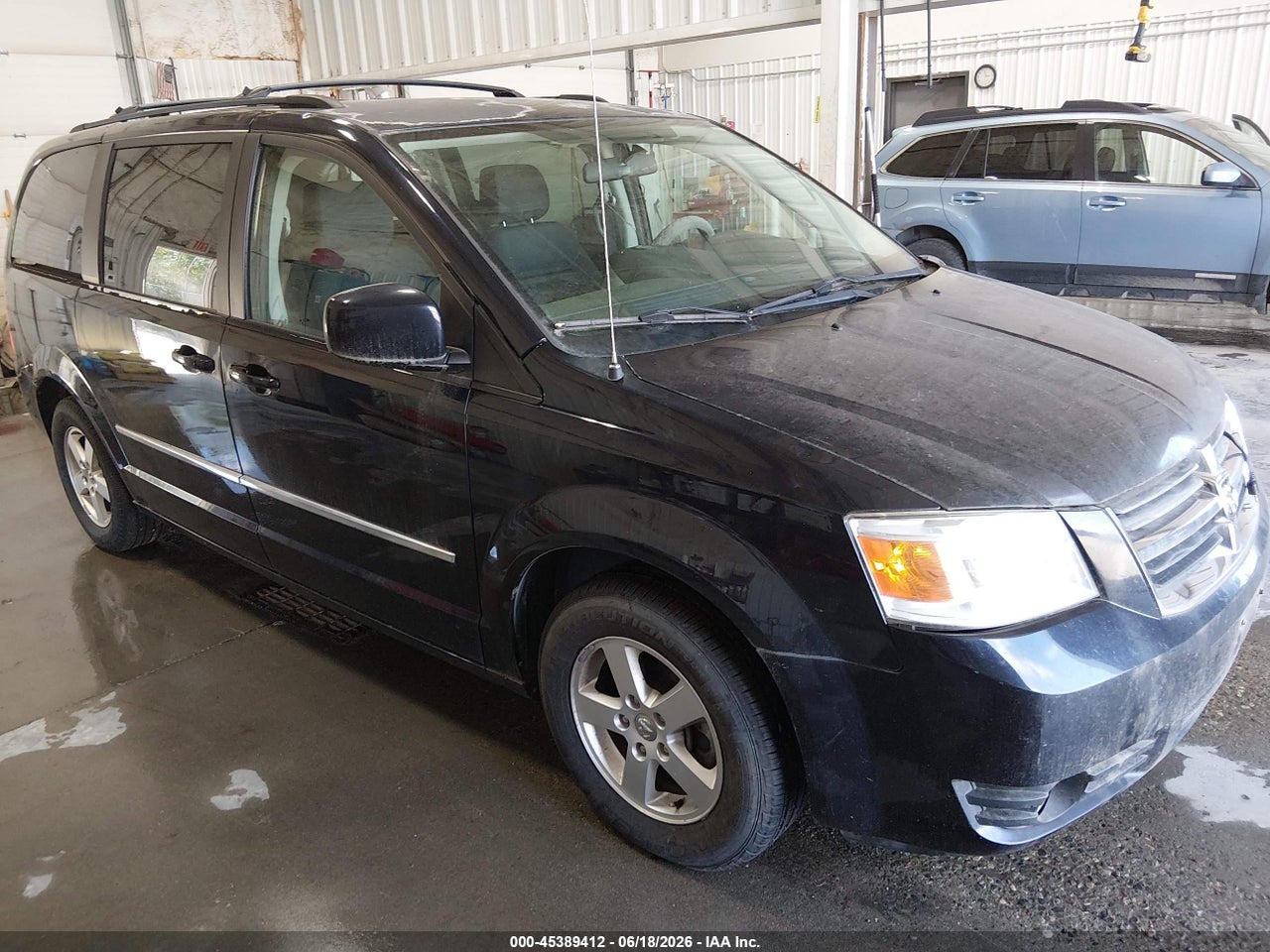 2D4RN5DX5AR****** · 2010 DODGE GRAND CARAVAN SXT