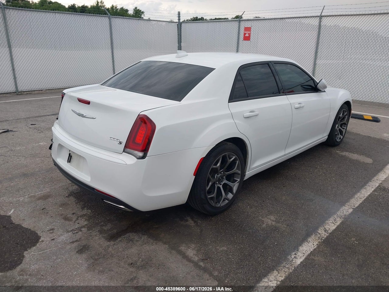 2019 CHRYSLER 300 300S · 4/11