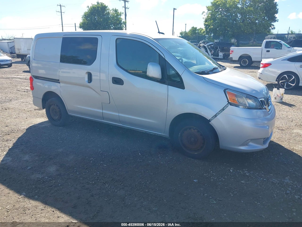 3N6CM0KN6EK****** · 2014 NISSAN NV200 SV