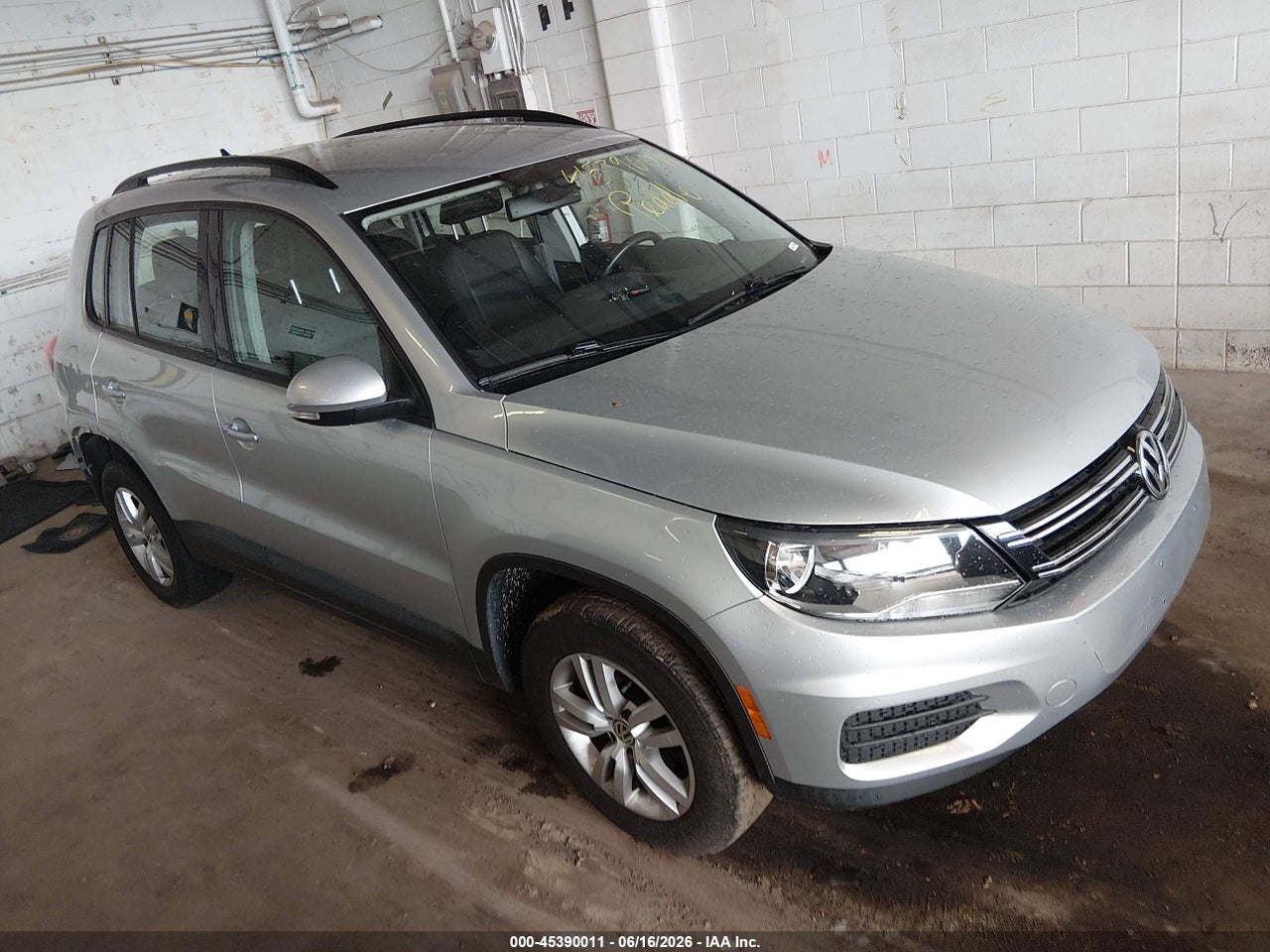 WVGAV7AX2HK****** · 2017 VOLKSWAGEN TIGUAN 2.0T/2.0T S