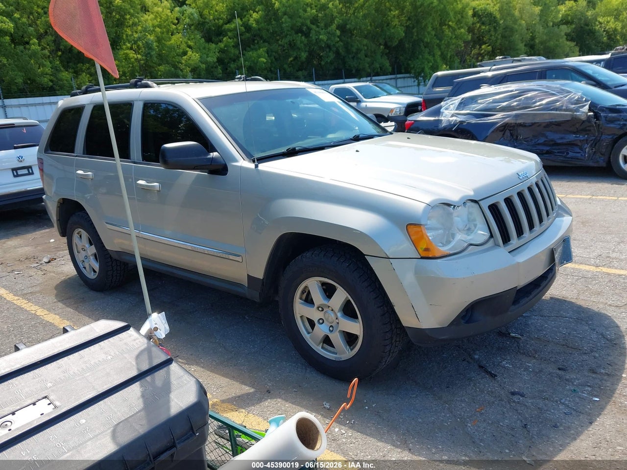 1J4PR4GK7AC****** · 2010 JEEP GRAND CHEROKEE LAREDO