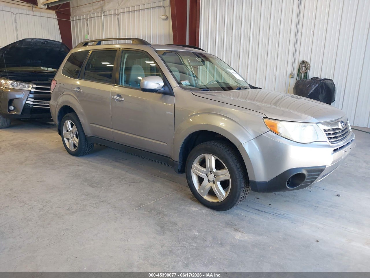 JF2SH63619G****** · 2009 SUBARU FORESTER 2.5X