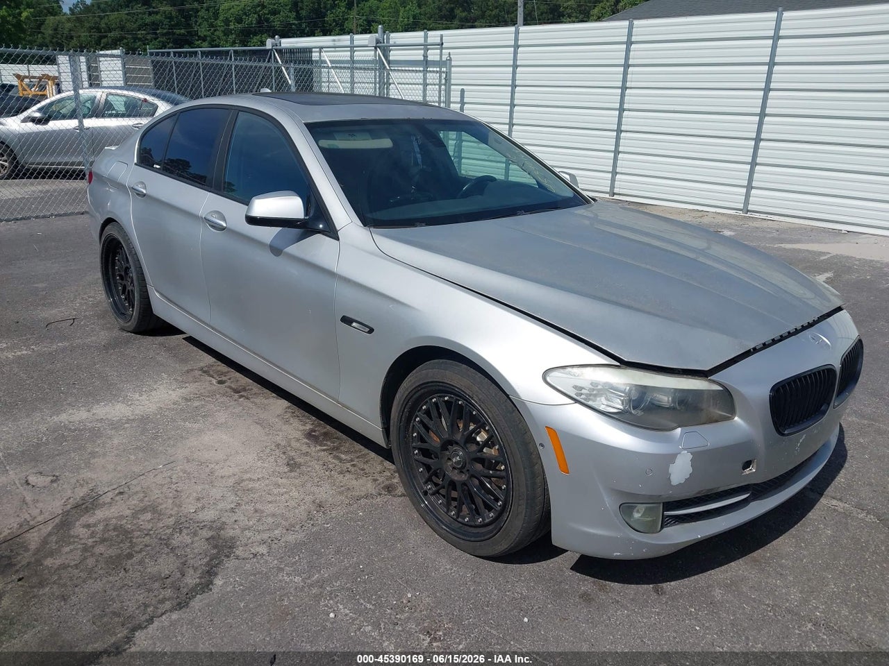 WBAFR9C50BC****** · 2011 BMW 550I