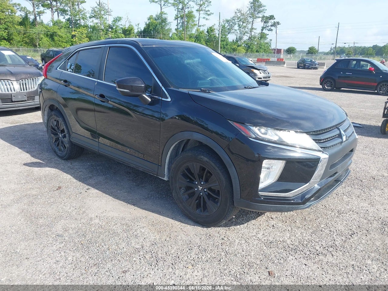 JA4AT4AA7KZ****** · 2019 MITSUBISHI ECLIPSE CROSS LE