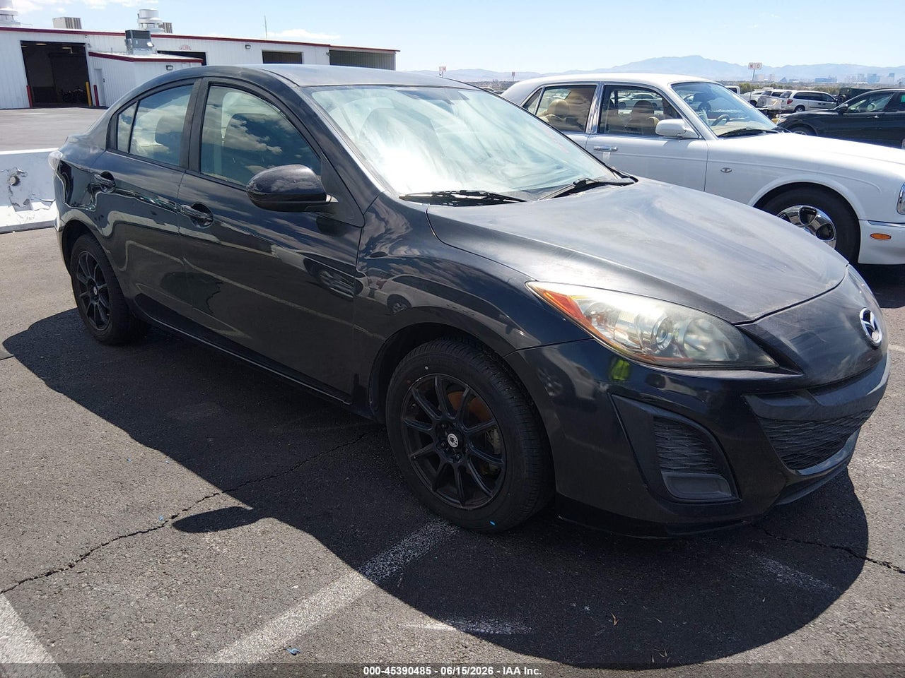 JM1BL1UG2B1****** · 2011 MAZDA MAZDA3 I SPORT
