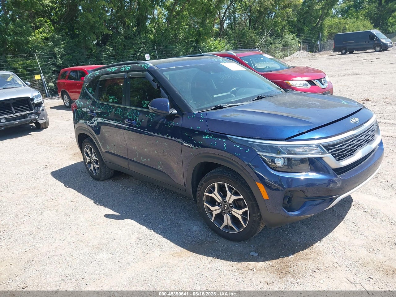 KNDERCAA8M7****** · 2021 KIA SELTOS EX
