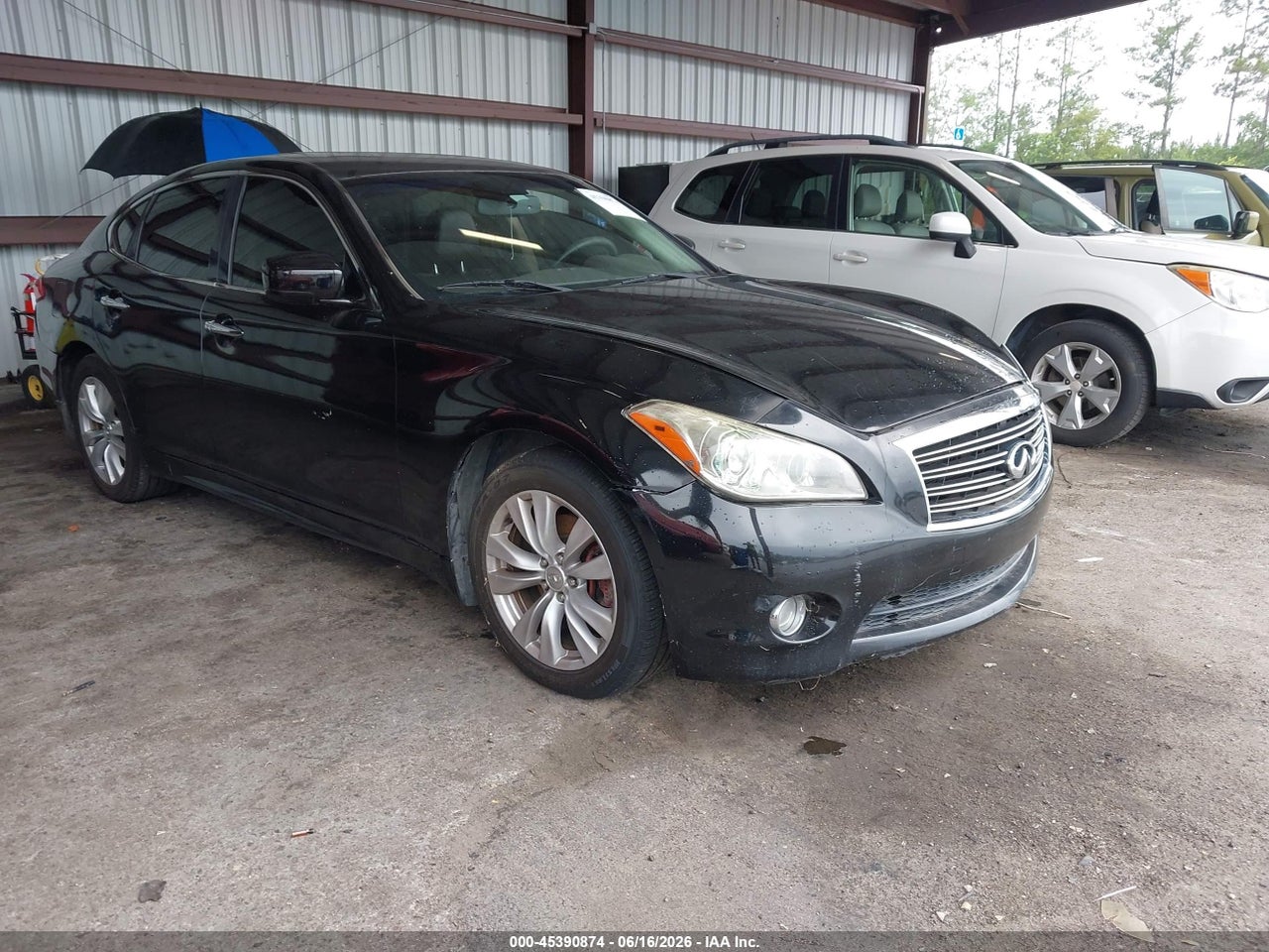 JN1BY1APXBM****** · 2011 INFINITI M37