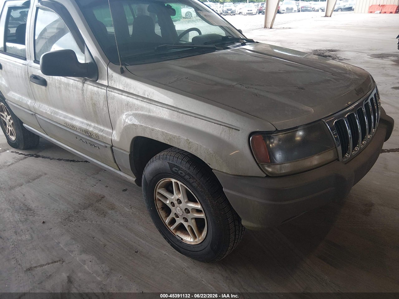 1J4GW48S53C****** · 2003 JEEP GRAND CHEROKEE LAREDO