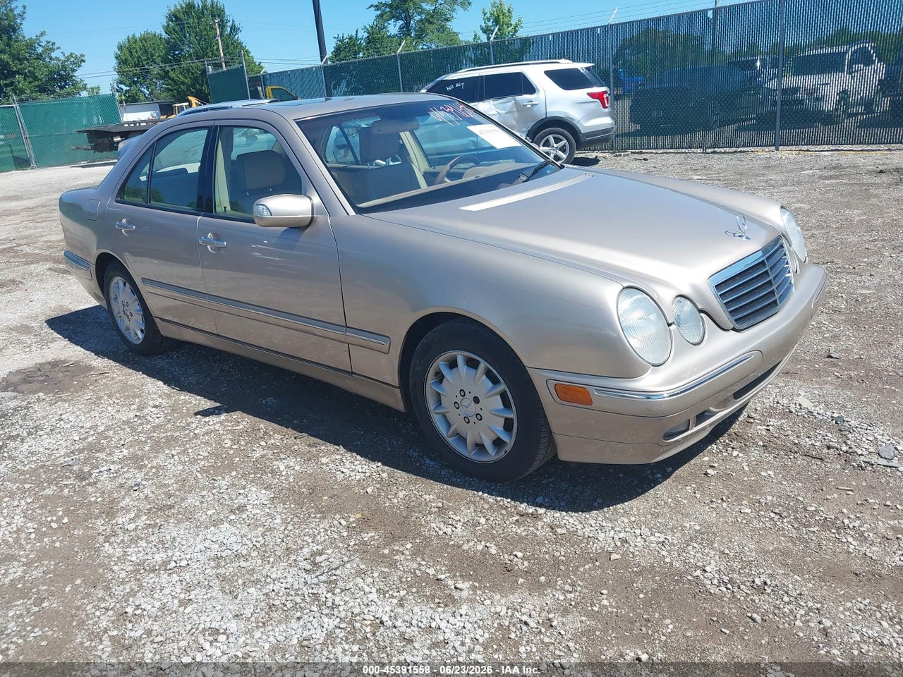 WDBJF65J5YA****** · 2000 MERCEDES-BENZ E 320