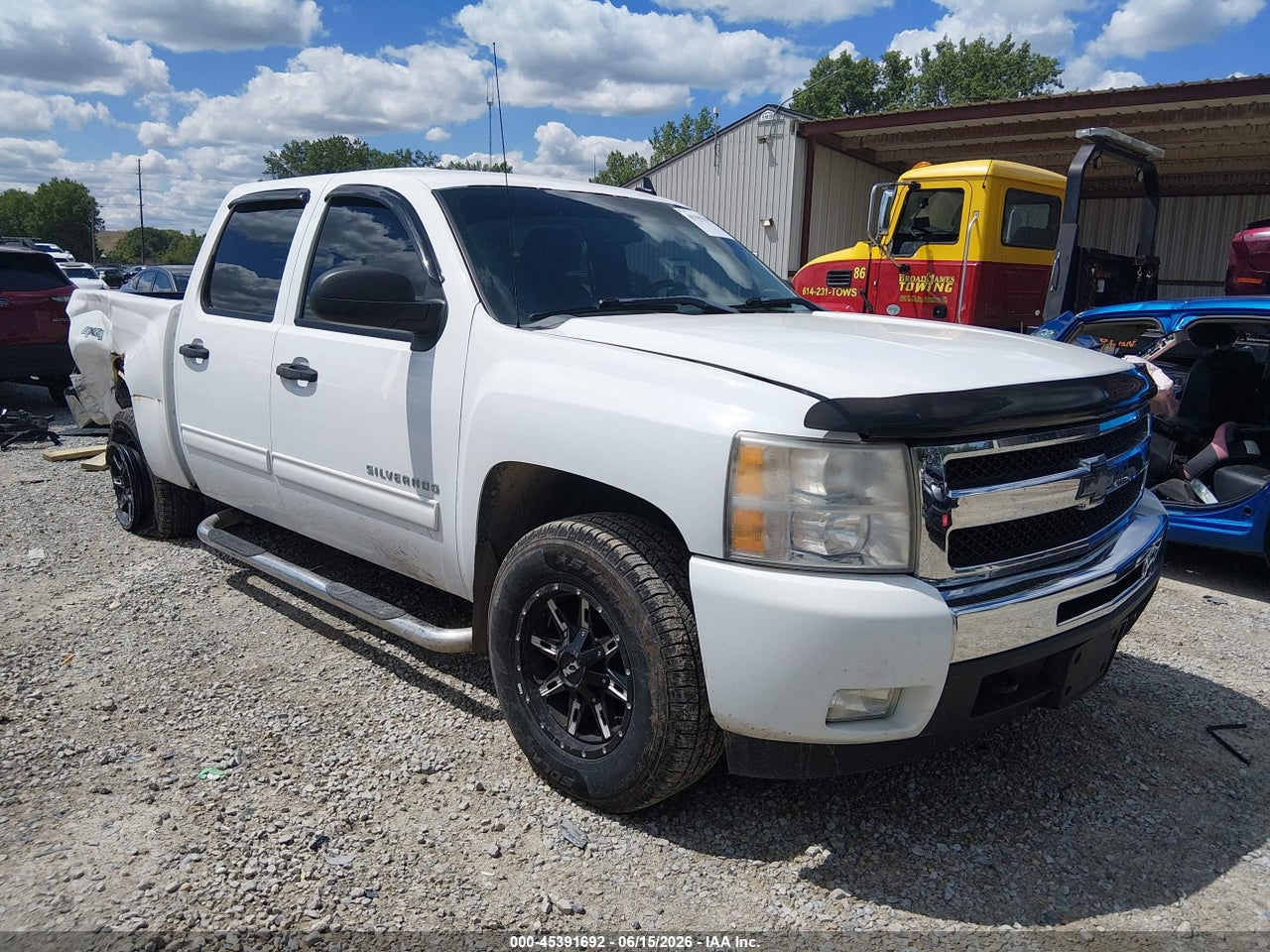 3GCPKSE31BG****** · 2011 CHEVROLET SILVERADO 1500 LT