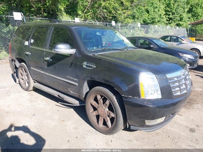 2011 CADILLAC ESCALADE LUXURY