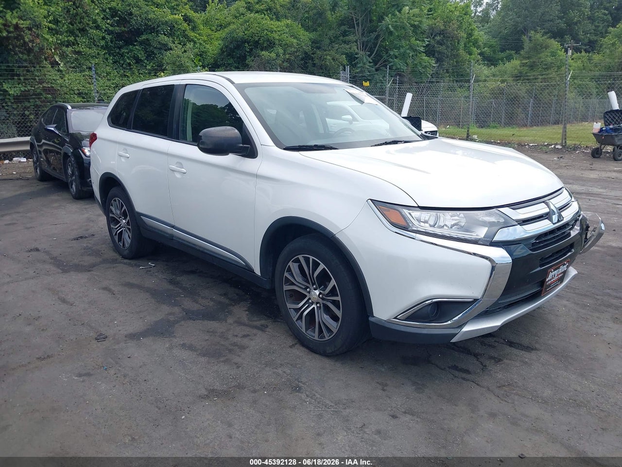 JA4AZ2A37HZ****** · 2017 MITSUBISHI OUTLANDER ES