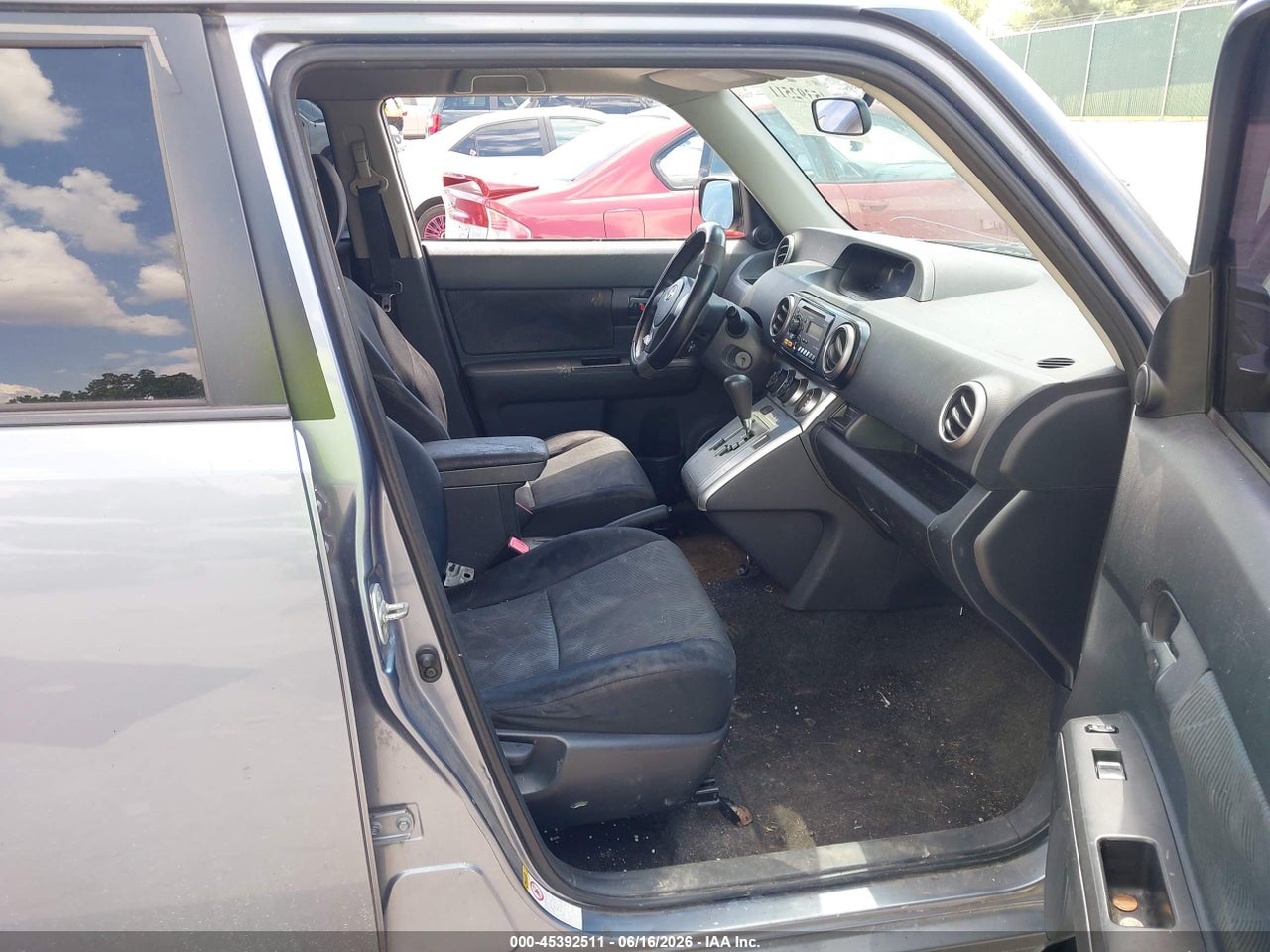 2012 SCION XB · 5/11