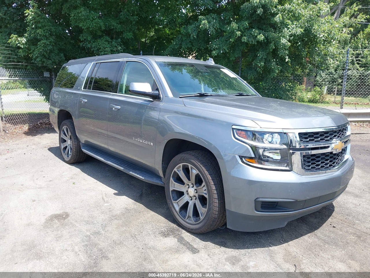 1GNSKHKC6JR****** · 2018 CHEVROLET SUBURBAN LT