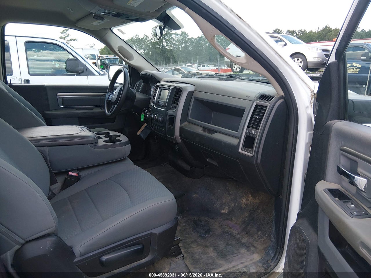 2020 RAM 1500 CLASSIC TRADESMAN  4X4 8' BOX · 5/11