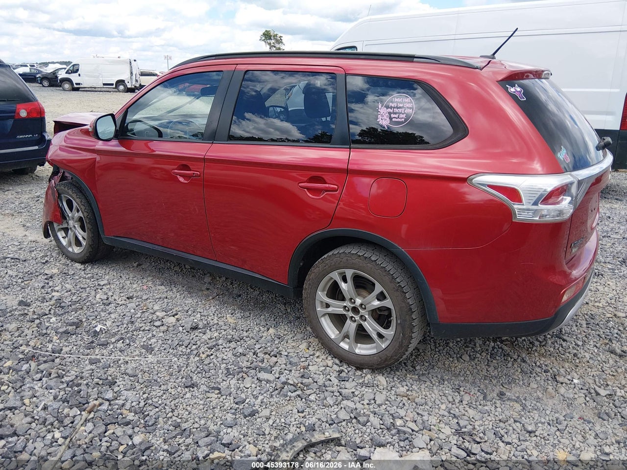 2015 MITSUBISHI OUTLANDER SE · 3/11