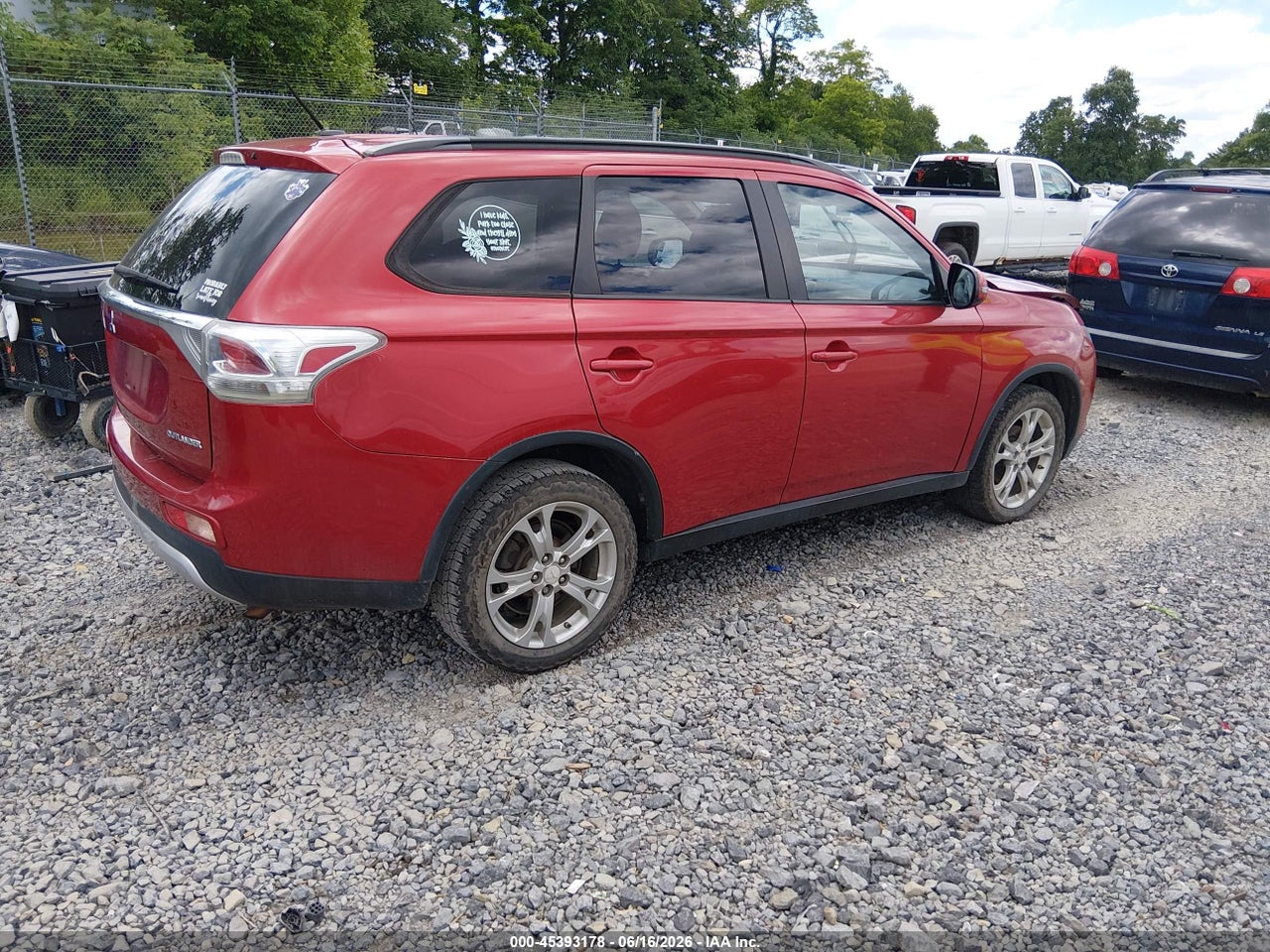 2015 MITSUBISHI OUTLANDER SE · 4/11