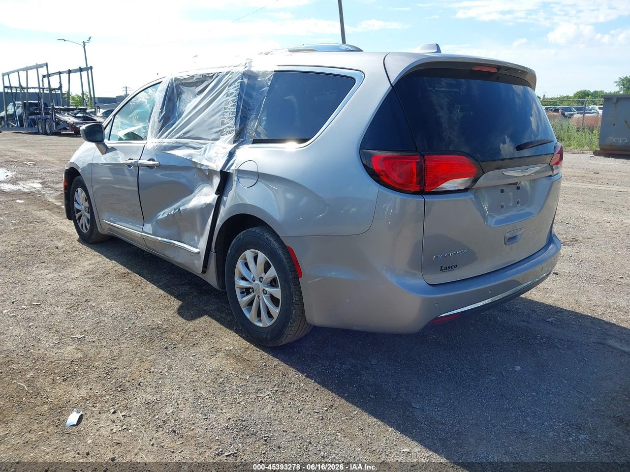2017 CHRYSLER PACIFICA TOURING-L PLUS · 3/11