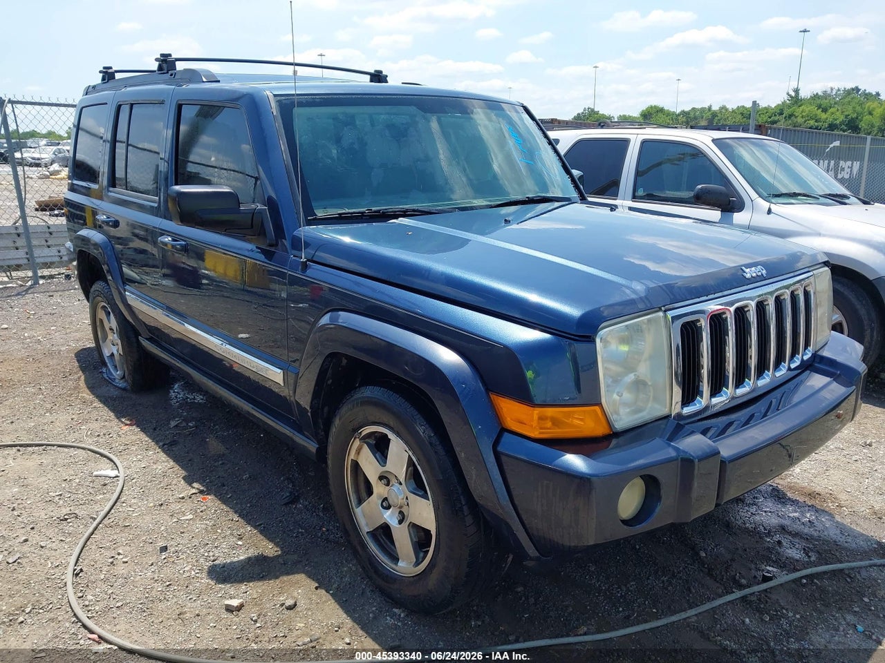 1J4RH4GK3AC****** · 2010 JEEP COMMANDER SPORT