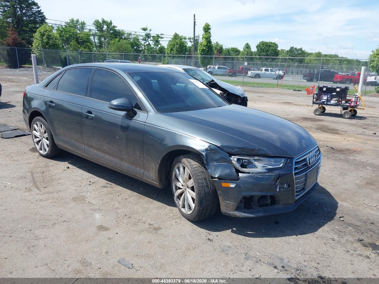 WAUANAF43HN****** · 2017 AUDI A4 PREMIUM
