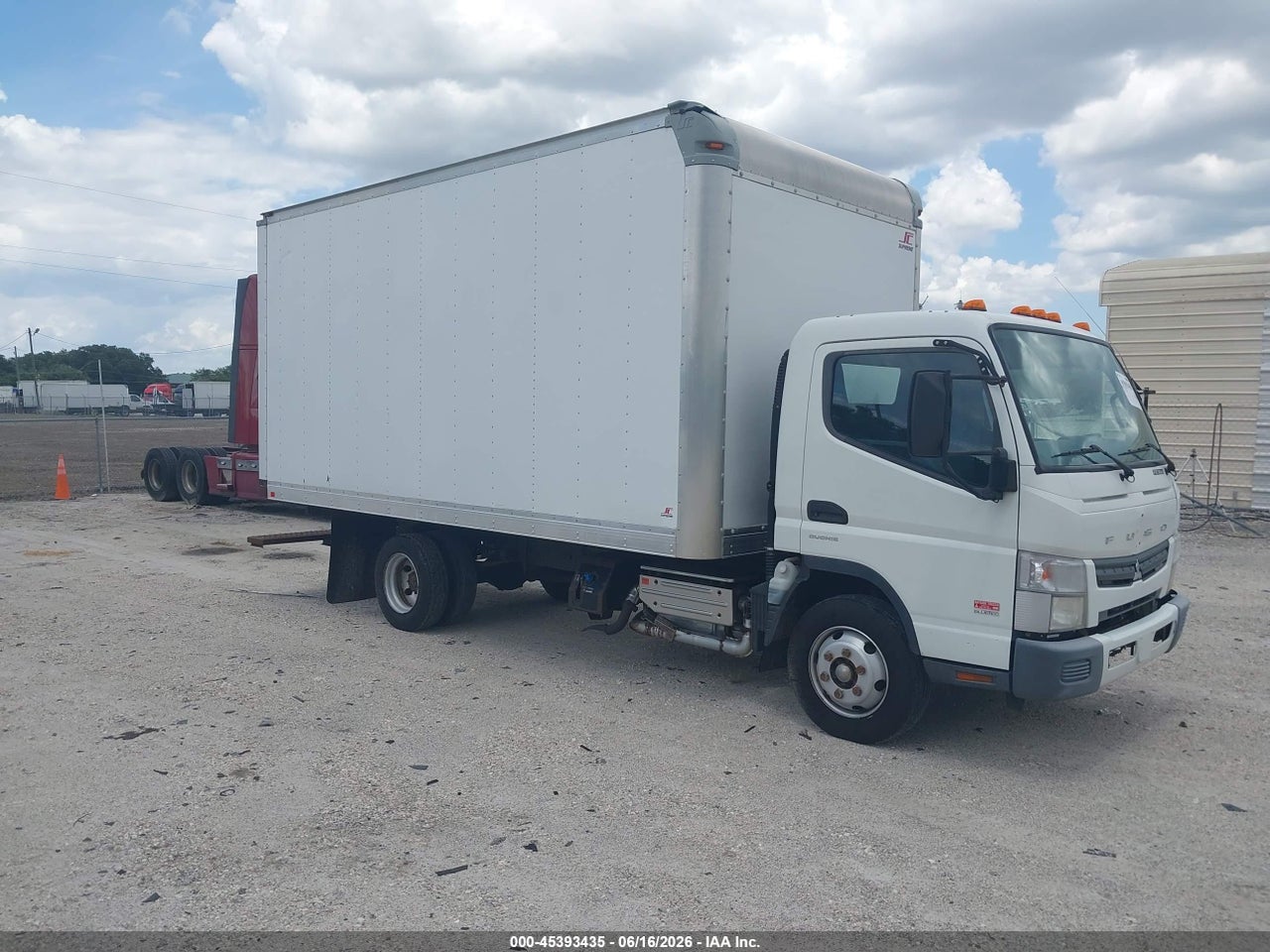 JL6BNG1A8EK****** · 2014 MITSUBISHI FUSO TRUCK FE FEC72S