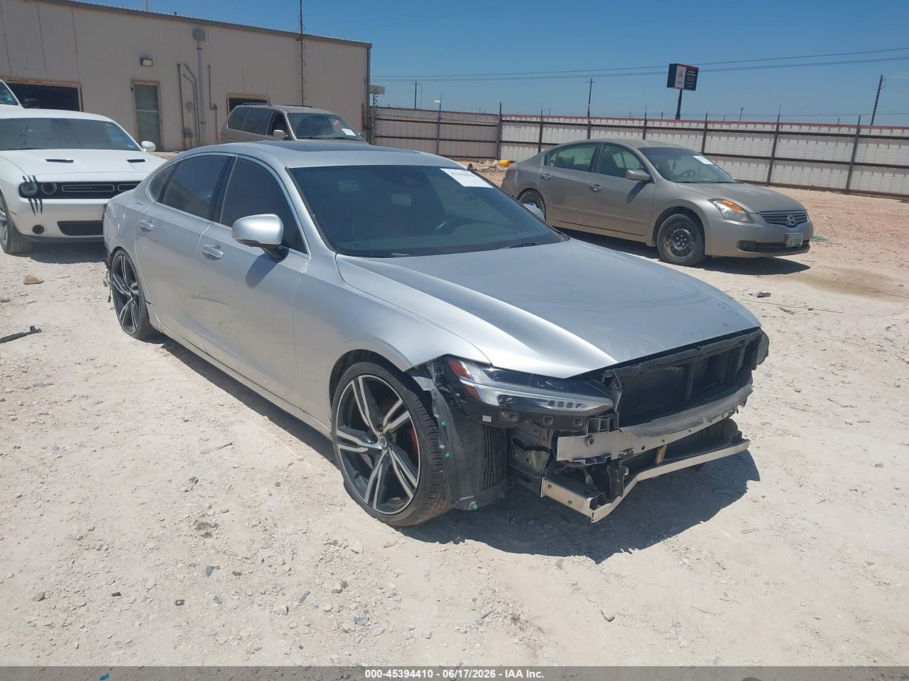 LVY982AK3JP****** · 2018 VOLVO S90 T5 MOMENTUM