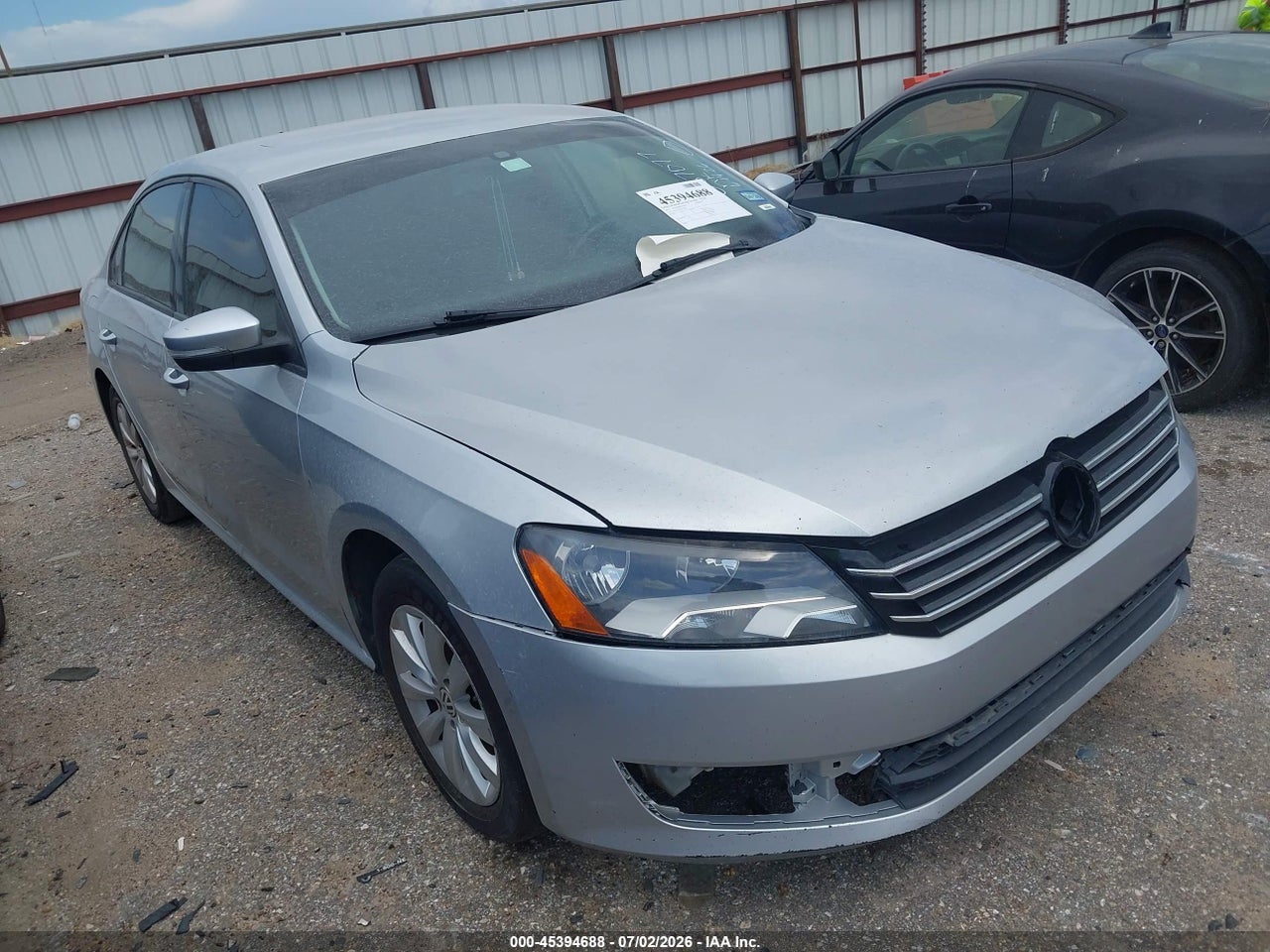 1VWAT7A36EC****** · 2014 VOLKSWAGEN PASSAT 1.8T WOLFSBURG EDITION
